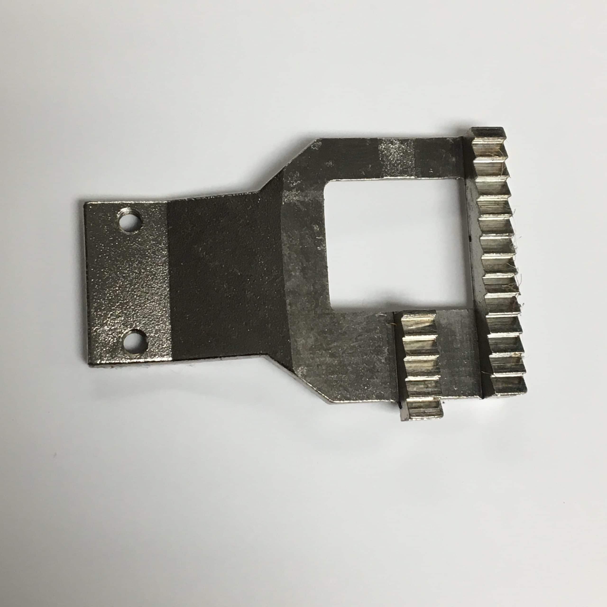 PBL704 Feed Dog